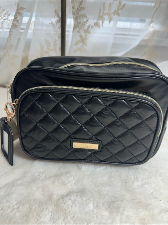 Trina Turk Handbags - Trina trina Turk black makeup bag with mirror keychain